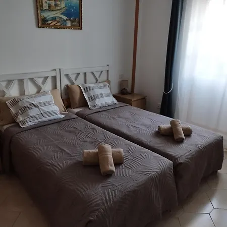 Cozy Near The Ocean Apartment *